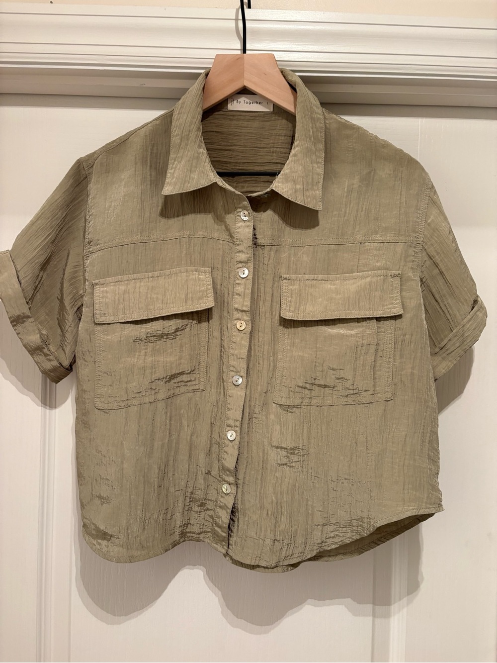 Women’s By Together short-sleeve green cropped button-down utility shirt size L